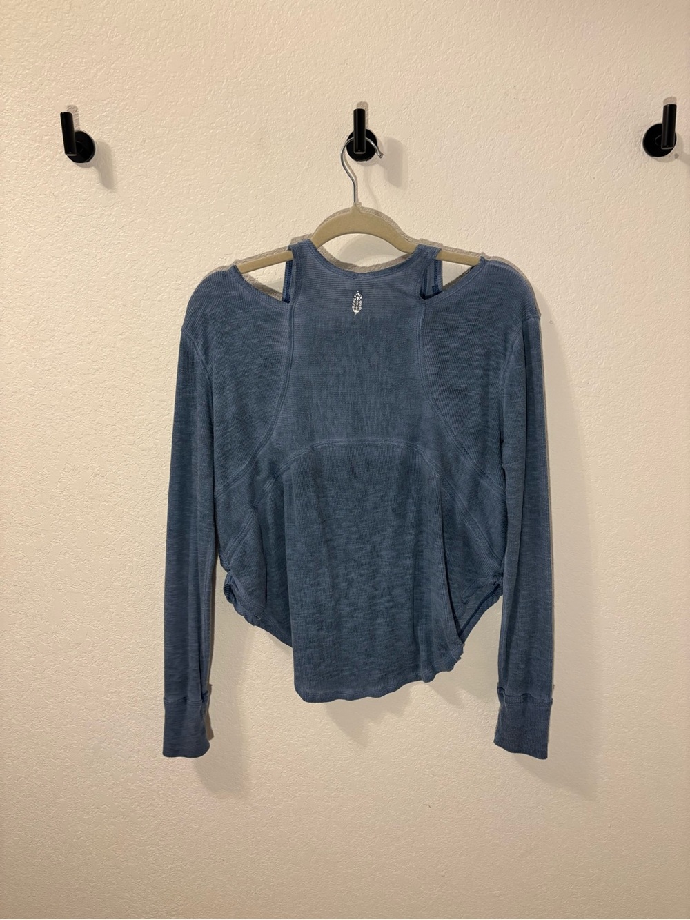 Free People FP Movement Zenith long-sleeve tee - Picture 5 of 6